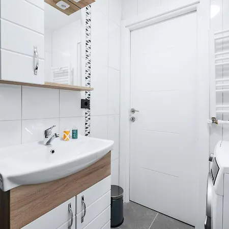 Stylish High-speed Wif Elevator Apartament